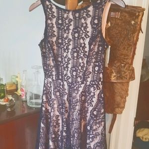 NWT SLEEVELESS MIDI DRESS PEEKABOO LACE